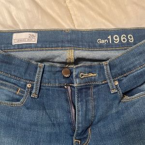 GAP legging jeans, mid rise, size 28, inseam about 30